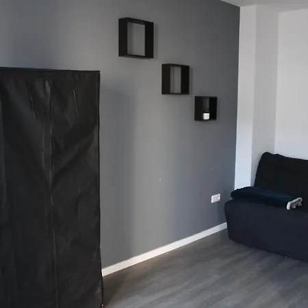 Lägenhet 3 Pieces + Terrasse Dernier Etage Proche Centre *